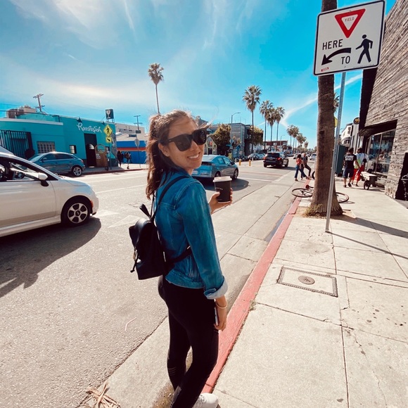 Meet your Posher, Willa - Picture 1 of 1